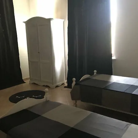 Liviera Zugiani Apartment *