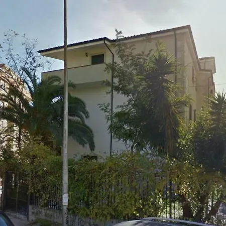 Apartment Liviera Zugiani